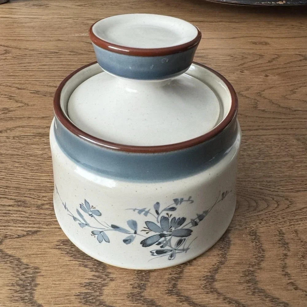 Noritake Stoneware Pleasure #8344 Sugar Bowl with Lid Japan Vintage Set of 2 EUC